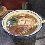 烈志笑魚油 麺香房 三く - かけ(1,000円、斜め上から)
