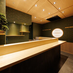 立喰い鮨 浩也 - 内観写真: