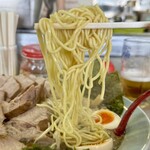 ラーメンショップ - 「スーパーチャーシューメン」の麺
            2024年3月8日