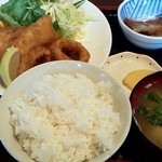 秋桜 - ミックスフライ定食　700円（ボード書きメニュー）
