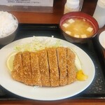 とんかつ いそ - スペカツ定食のご飯大盛り