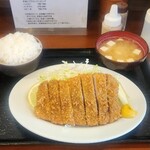 とんかつ いそ - スペカツ定食のご飯大盛り