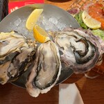 魚とワインはなたれThe Fishand Oysters - 