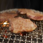 炭火焼肉ホルモンさわいし - 