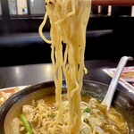 Kouraku En - 多加水系のプリっとしたいつもの麺