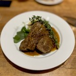 Bistro Hutte - 仔羊モモ肉の白ワイン煮込み