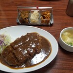 からす亭 - 料理写真:ロースかつカレー（税込1,280円）