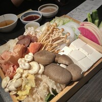 銀座しゃぶ輝 黒毛和牛しゃぶしゃぶ・すき焼き専門店 銀座本店 - 