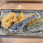 天ぷら さき亭 - 鶏天定食（1,100円）揚げたて順の為、全て揃ってない写真で申し訳ないです…