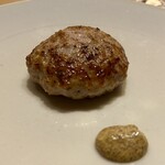 ひがしやま 司 - 猪ロース肉のハンバーグ　味付けは塩胡椒のみ　お好みでカラシを付けて