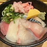 海鮮丼の駅前 - 駅前丼