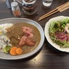 Motomachi Komichi - 厚切りベーコンとソーセージのカレー大盛＋サラダセット1580