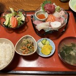 Daifuku Washokudokoro - 刺身定食2000円(青森の魚とおかずばかりでコスパは最高)