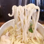 鶏×麦 らら - 限定メニューの「辛味噌らあめん」用の手揉み太麺にして頂いた貝出汁らあめんのスペシャルバージョンの大盛り！ラッキー！