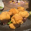 地下だけど入ったら雰囲気が良くて料理人がしっかり食事を作ってお酒もたくさんあって楽しいお店。ごんべえ