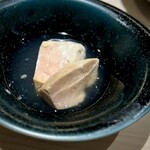 鮨 西崎 - ■あん肝
      本当に、こんなに綺麗なあん肝、そうそうお目に掛かれません。
      これが、なんともクセのある櫻正宗との、不思議な相性の良さを発揮するんだから面白い(^^)