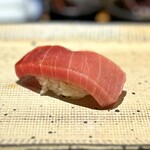 鮨 西崎 - ■同　中トロ
      とってもバランスの良い中トロちゃんです♪