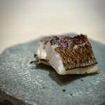 鮨 西崎 - ■えぼ鯛の炙り
      最近、お気に入りのお魚です。