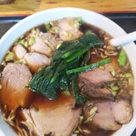 中華朋絢 - アップ！ブラックラーメンとメニューには書いてませんが、基礎的なブラックはこのスープかと思います！