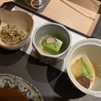 日本焼肉 はせ川 銀座店 - 先付　うすい豆豆腐、長芋胡麻和え、聖護院大根含め煮