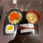 Kushiro Minatomachi Senchan Shokudou - いくら丼