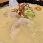 満龍  - 濃厚鶏白湯