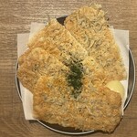 Yataiya Hakatagekijou - カリカリしらすチーズ　328円（税込）