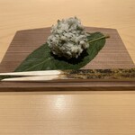 銀座 しのはら - 桜の葉を練りこんだきんとん