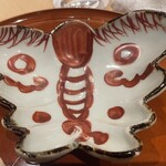 銀座 しのはら - 太巻きが供された蝶々型の小皿