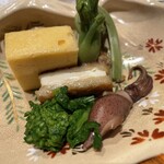 銀座 しのはら - 蛍烏賊　菜の花　こごみ　玉子真薯　大徳寺麩チーズ