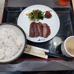 Rikyuu Bouruzu - 朝の牛タン定食