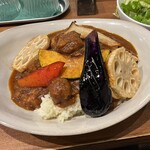 カレーハウス林 - チキンカレー＋揚げ野菜