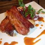 Pork spare ribs with BBQ sauce (1 piece)