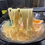 yokohamaiekeira-memmatsuuraya - 濃厚豚骨と醤油の正統派横浜家系ラーメン