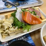 海鮮丼 とと丸 - 刺身＆昆布ガリ