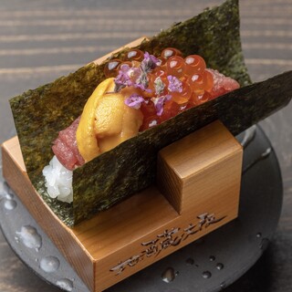 A new sensation of hand-rolled Sushi [Kuramaki]!