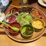 LAS DOS CARAS MODERN MEXICANO Y TACOS - 