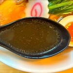 にしき之中華ソバ - 生姜アクセントのスープ！