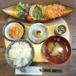 伏姫さんが焼 - 伏姫定食（フライ:本めじ鮪、なめろう:大鰆、小鉢:大鰆の南蛮漬、つみれ汁:鯵）