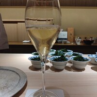 鮨 由う - 