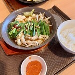 ガスト - 博多明太もつ鍋（あごだし醤油）ご飯付¥1,200-