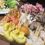  きのこ鍋＆きのこ料理専門店 何鮮菇 - 