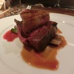 キャトルラパン　神戸三宮 - ●本日のメインは、鹿肉とフォアグラである。