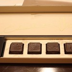 横浜うかい亭 - チョコレート４個入り