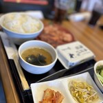 Yakiniku Heijo En - 食べ放題はタブレットでオーダーするらしい