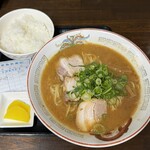Shimashou - ご飯と沢庵❗️