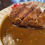 珈琲処 カラス - カツカレー。福神漬けがいい仕事してる。