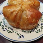 ビーグルベーカリー - くるみパン
