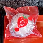 田村萬盛堂 - いちご大福。220円