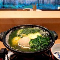 赤坂 菊乃井 - ⚫強肴
                      「海苔鍋　海老　貝柱　いか真丈　菜種　豆腐　小蕪　あおさ海苔」